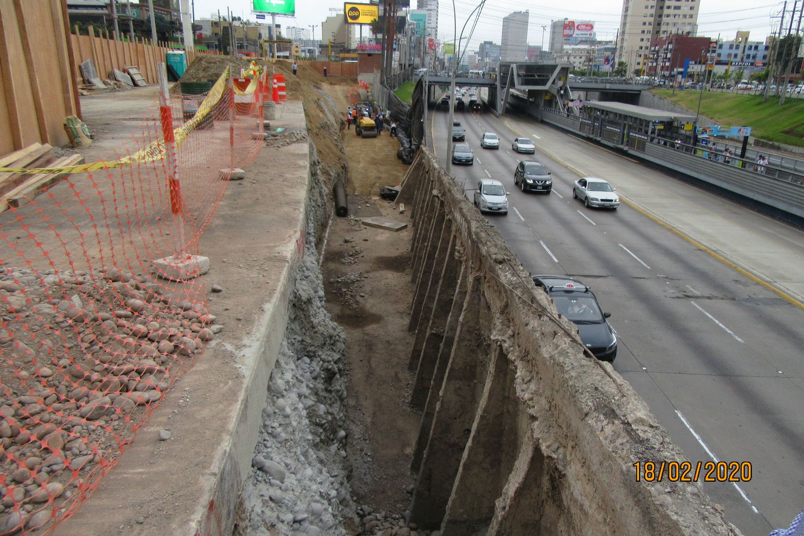 Excavación con muro anclado junto a la Vía Expresa (2020)